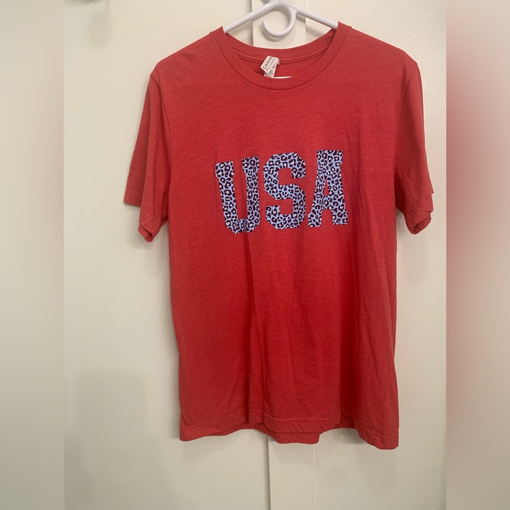 Leopard print USA tshirt